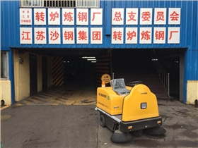 小型电动扫地车比较受欢迎的原因
