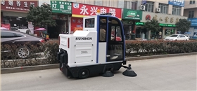 如何正确的使用电动扫地车