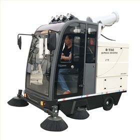 驾驶式电动扫地车