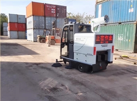 工厂非常适合于雾炮电动清扫车 工厂非常适合于雾炮电动清扫车