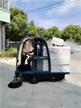 小型工厂的扫地机:高效清洁的新选择 小型工厂的扫地机:高效清洁的新选择