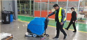 工厂小型洗地机是一种非常实用的清洁设备 工厂小型洗地机是一种非常实用的清洁设备