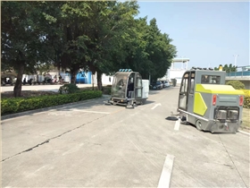 高效清洁利器:不同型号扫地机清扫车价格对比 高效清洁利器:不同型号扫地机清扫车价格对比