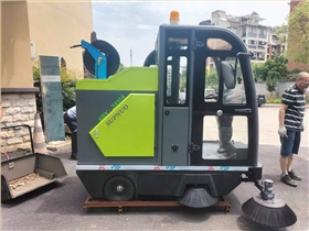 扫地车:助推城市发展的智能新力量 扫地车:助推城市发展的智能新力量