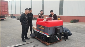 清扫车作为一种高效、智能的清洁设备，为多个行业解决传统清洁方式中的难题