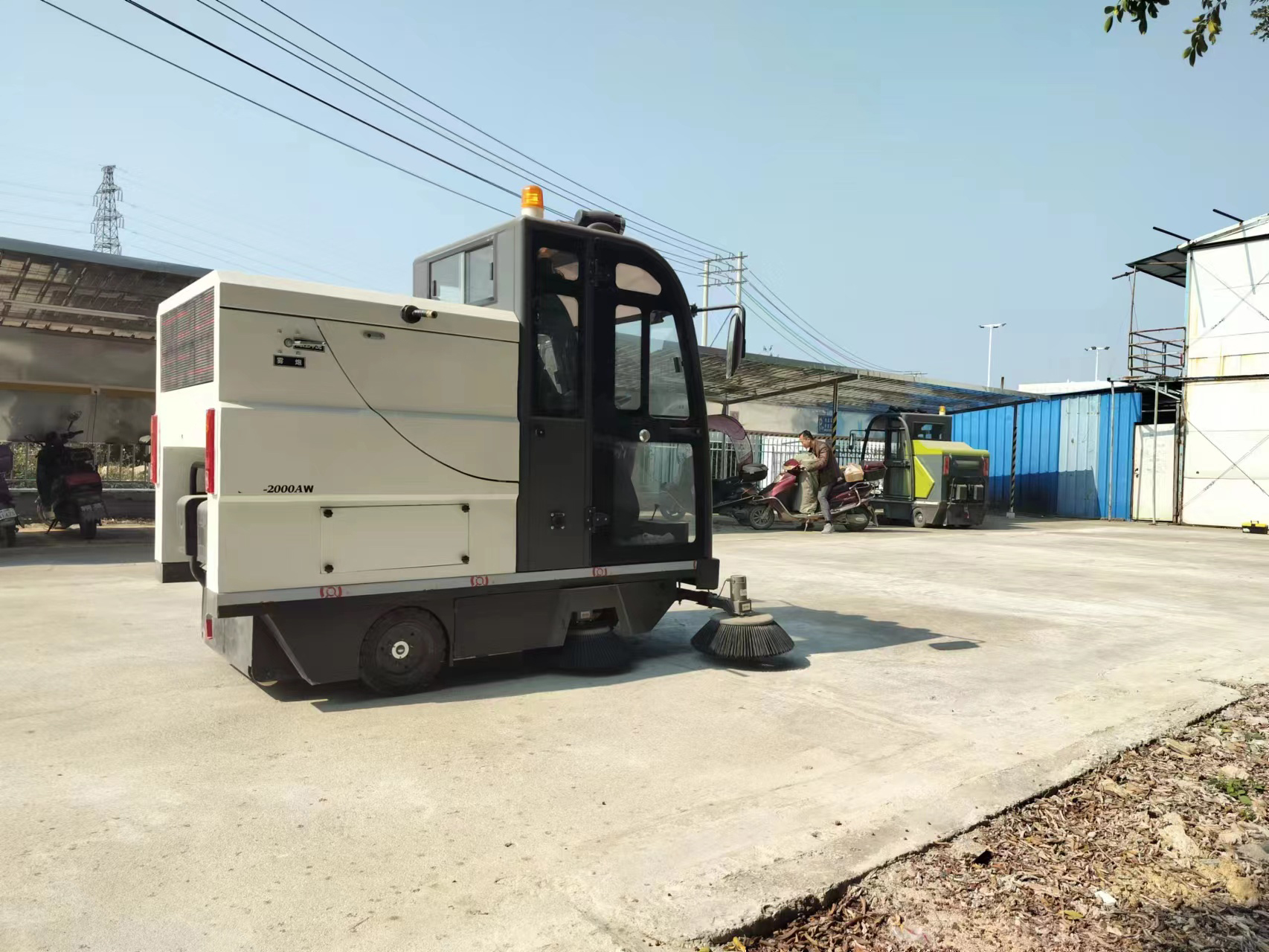 电动扫地机在工厂的使用效果如何? 电动扫地机在工厂的使用效果如何?