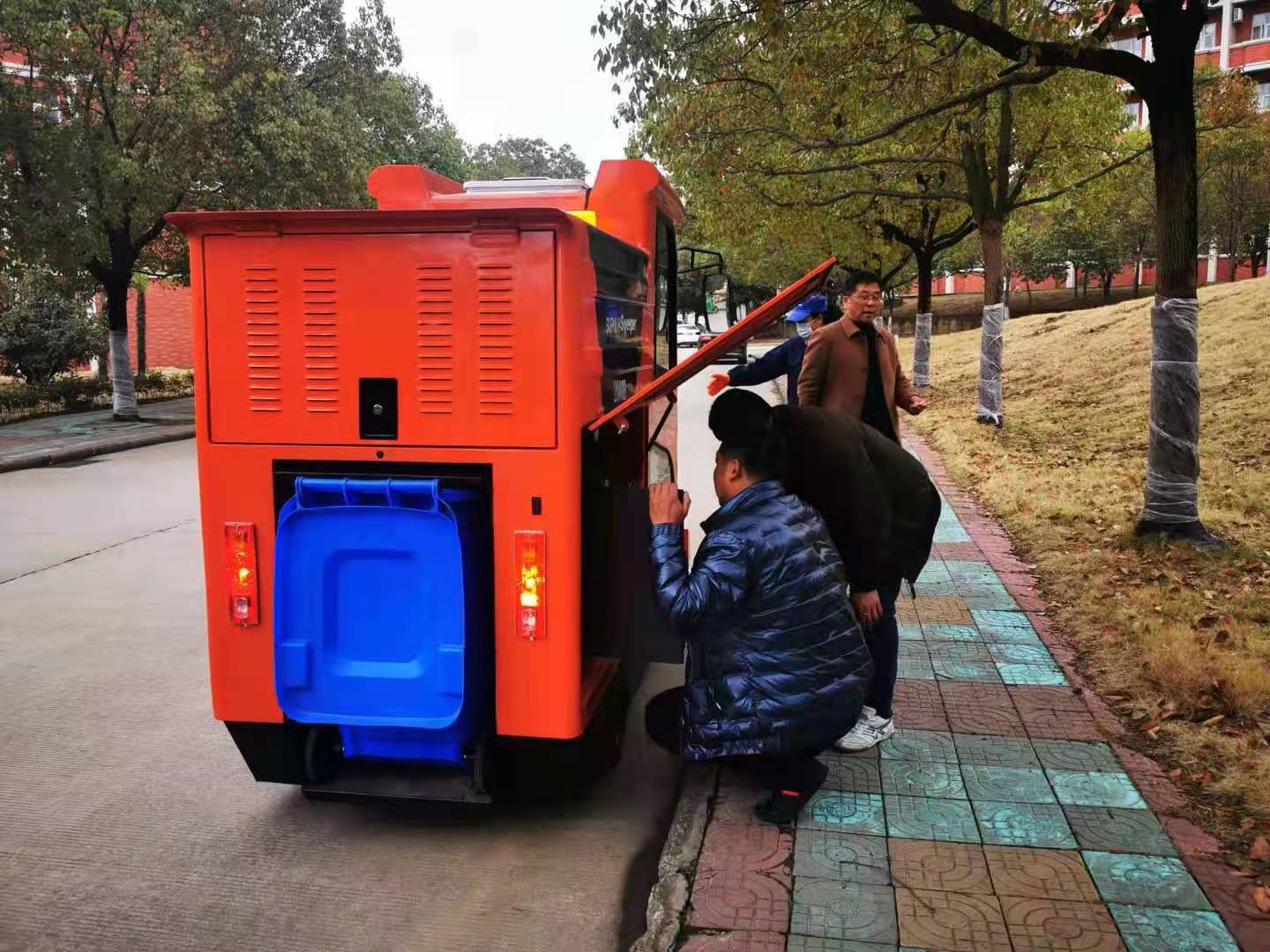 清扫车:城市清洁的隐形英雄 清扫车:城市清洁的隐形英雄